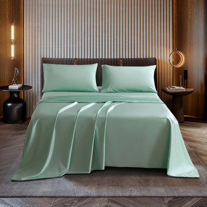 Aulaire 80s 4-piece Bedsheet Set. Long Staple Cotton in Ice Green.
