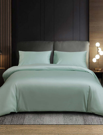 Aulaire 60s 3-piece Duvet Cover and Pillowcase Set. Sateen in Light green.
