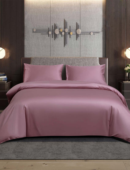 Aulaire 60s 3-piece Duvet Cover and Pillowcase Set. Sateen in Bean pink.