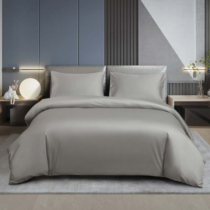 Aulaire 60s 3-piece Duvet Cover and Pillowcase Set. Sateen in Light grey.